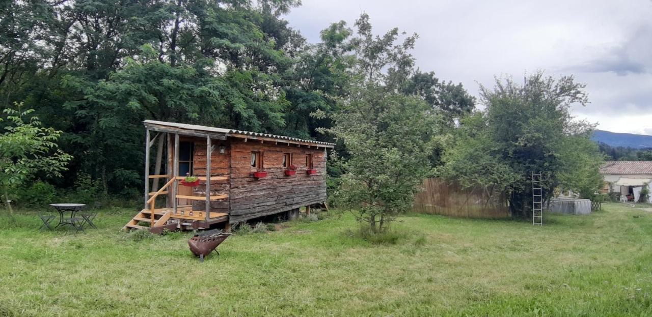 Charmante Roulotte Atypique Jaujac Exterior foto